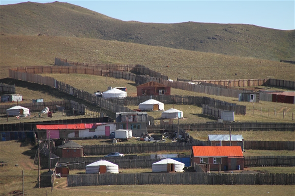 Mongolia_UB_CityOutskirts_2960_m_600.jpg