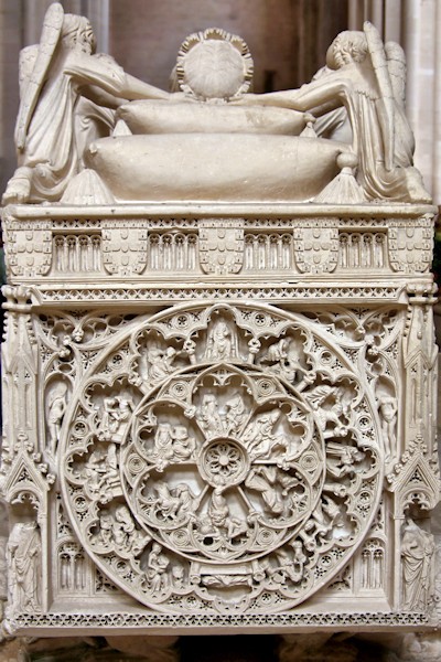 Inside the Alcobaça Monastery - the tomb of the 14th century King Pedro I