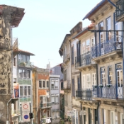 Entering the intruiging old part of the city called the Bairro da Sé or 