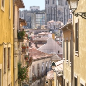 In the old part of Porto, with the Cathedral in view