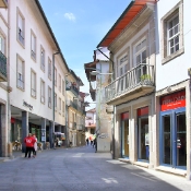 The streets begin to narrow as we get close to the old part of Porto