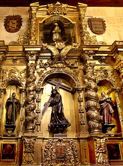 Side altar, Cathedral_Grand Mosque_Arches and Ceiling Detail_In Mihrab